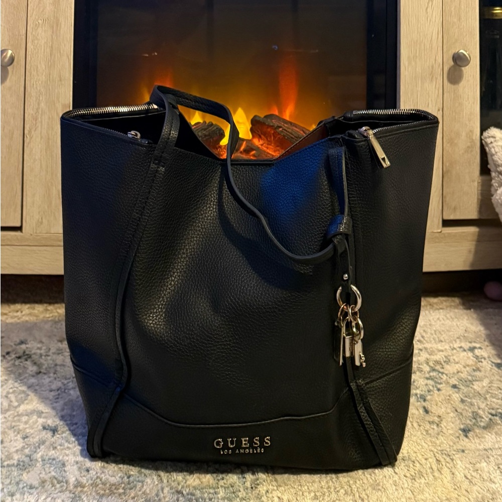 GUESS Black Women's Tote Bag